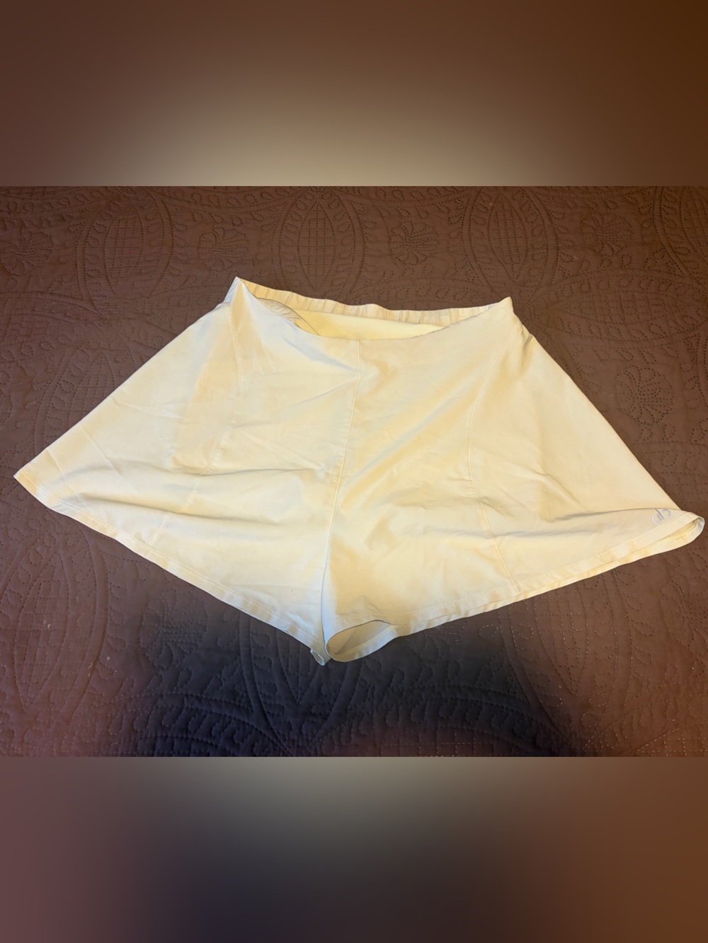 ALO Yoga Women's Butter Yellow Athletic Shorts